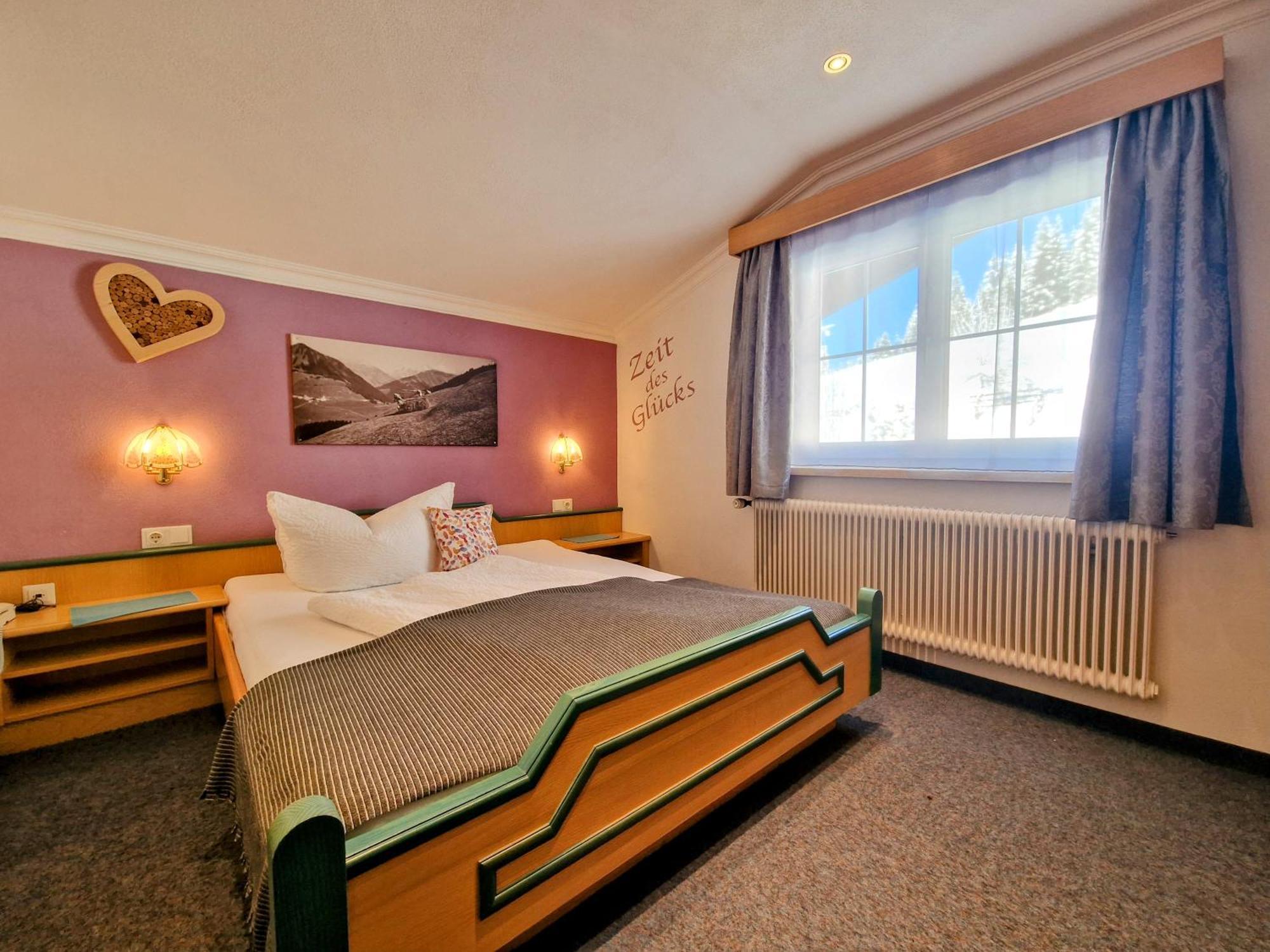 Berghotel Almrausch Berwang Szoba fotó